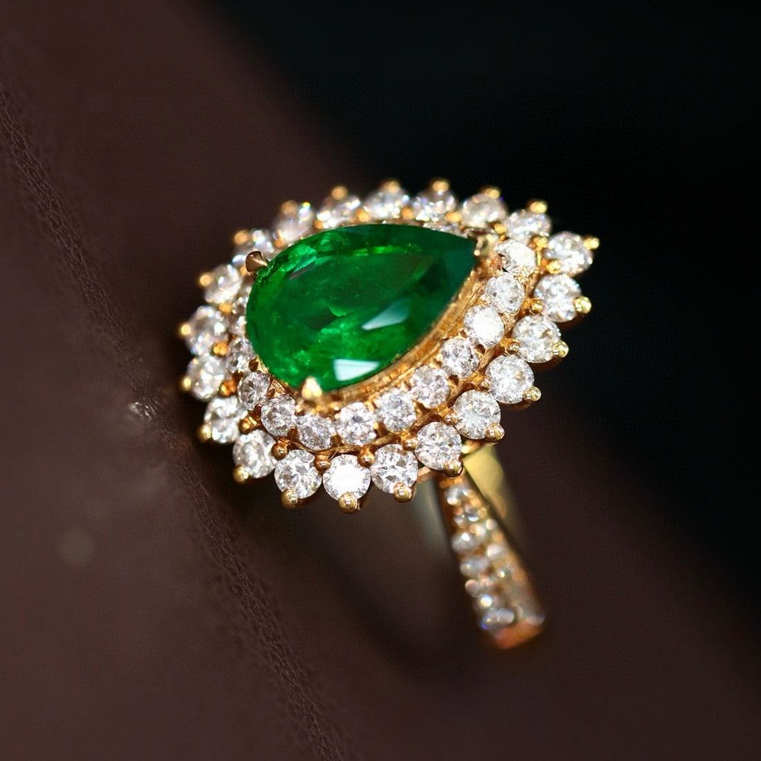 14k Gold 2.37 Ctw Natural Emerald & Diamond Ring - 5