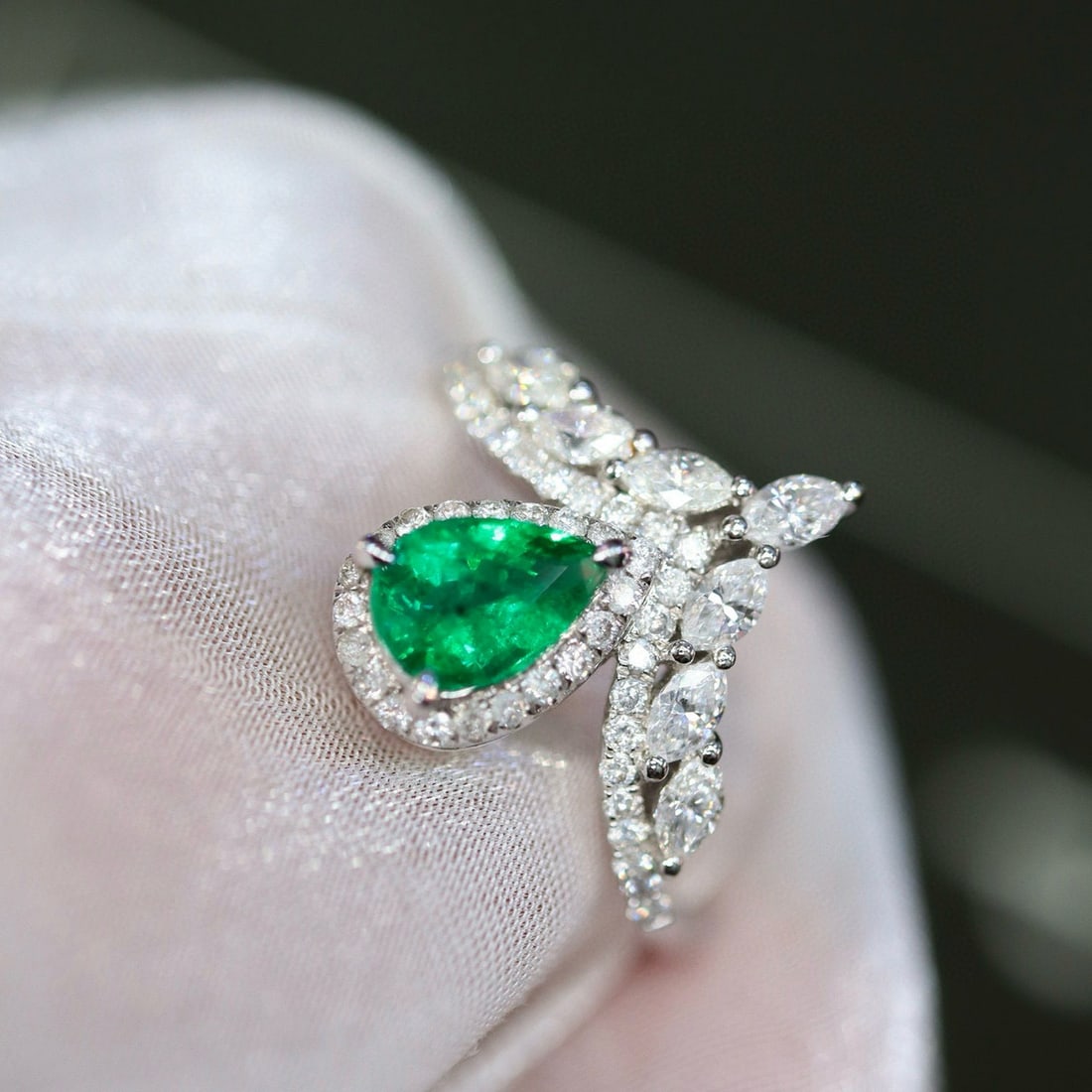14k Gold 1.16 Ctw Natural Emerald & Diamond Ring - 2