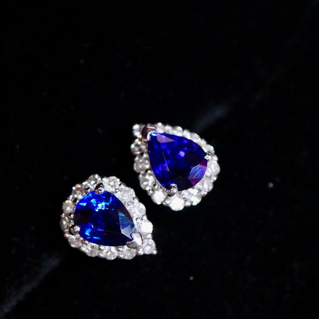 14k Gold 0.94 Ctw Natural Sapphire & Diamond Earrings - 2