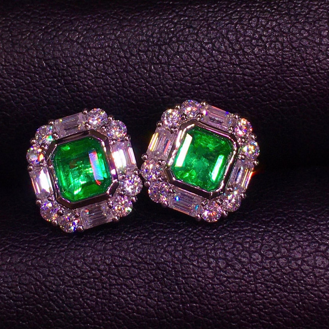 14k Gold 1.35 Ct Natural Emerald & Diamond Earrings - 2