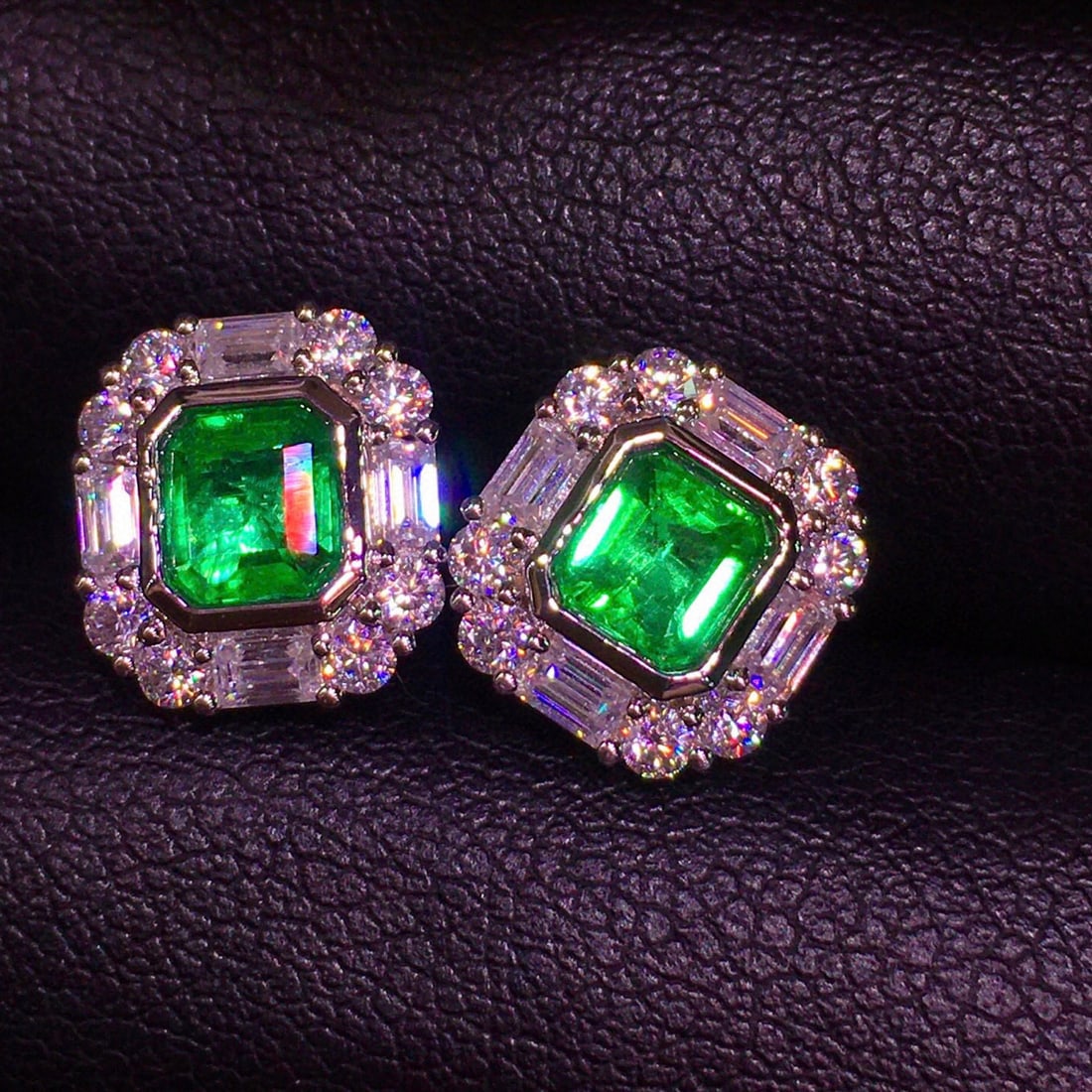 14k Gold 1.35 Ct Natural Emerald & Diamond Earrings - 4
