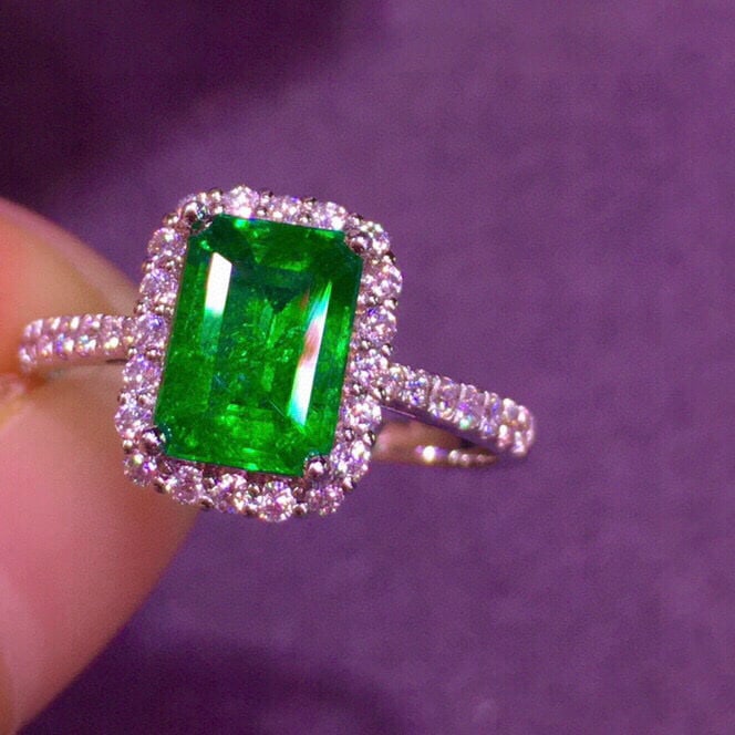 14k Gold 1.6 Ct Natural Emerald & Diamond Ring - 5