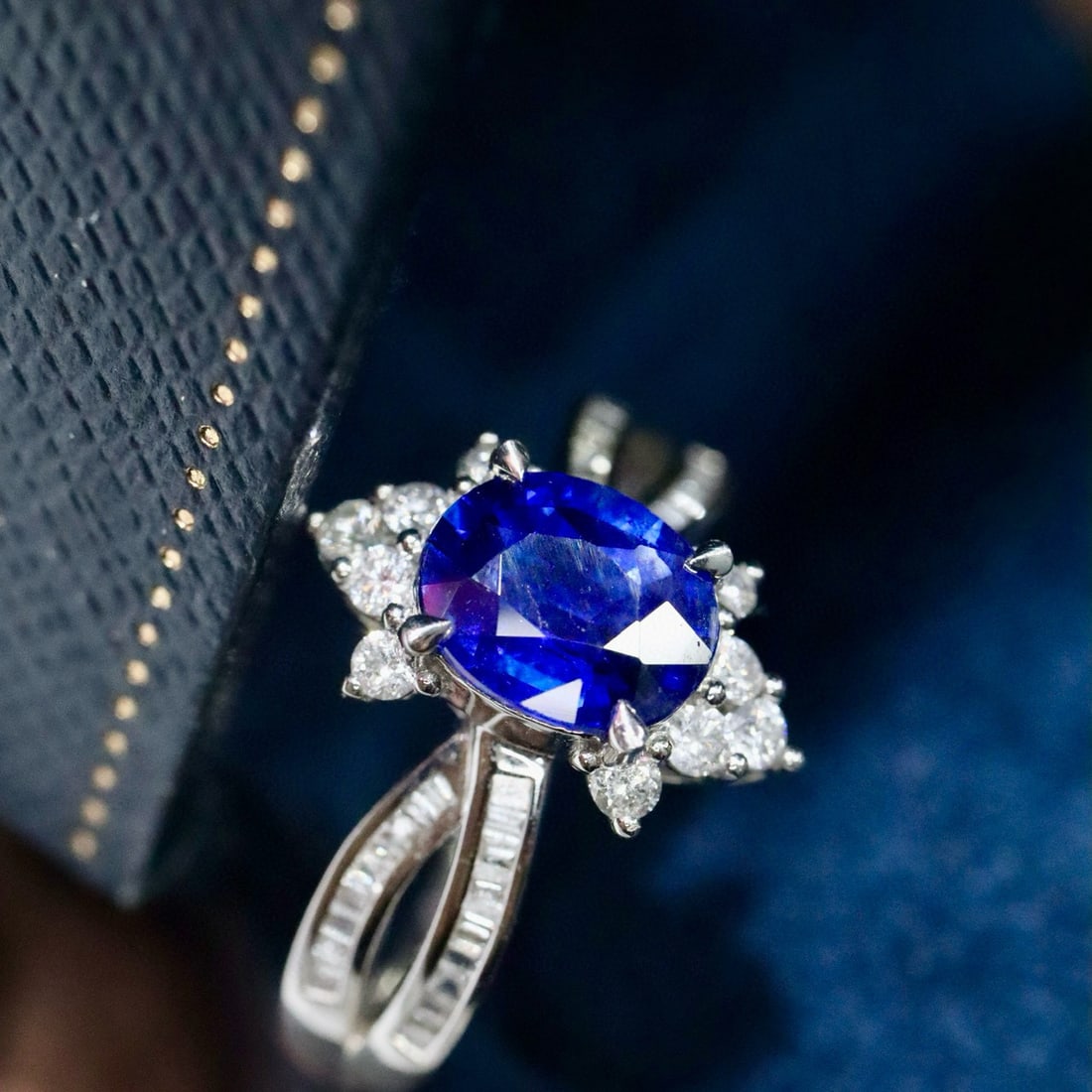 14k Gold 1.77 Ctw Natural Sapphire & Diamond Ring - 2