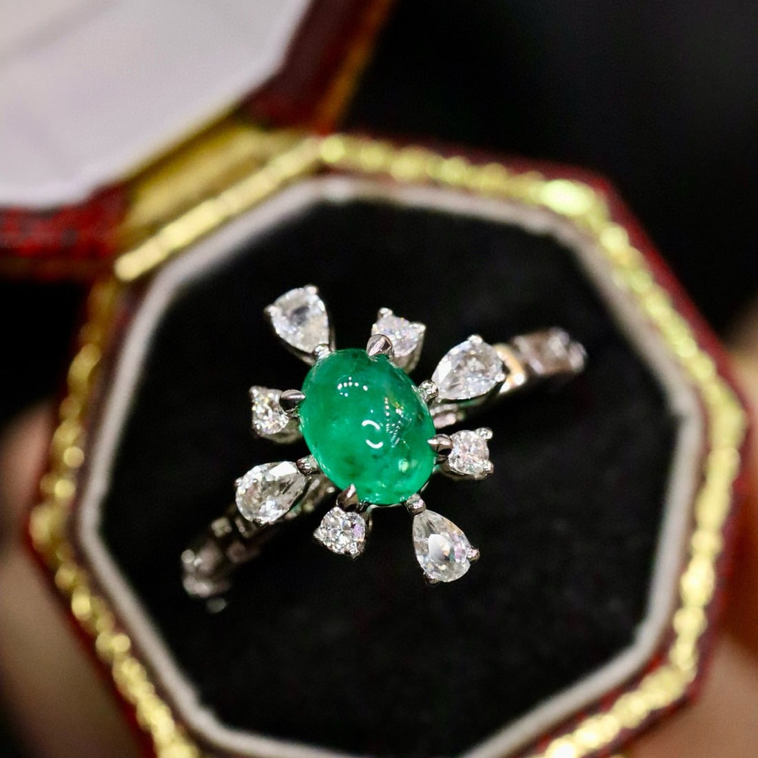 14k Gold 0.66 Ctw Natural Emerald & Diamond Ring: Ref:231029174 // gold content:14k gold // ring size:7. 25us // // main gemstone:emerald // shape:oval // carat weight:0. 58ct // color:green // treatment:natural // cut grade:g // // adjacent