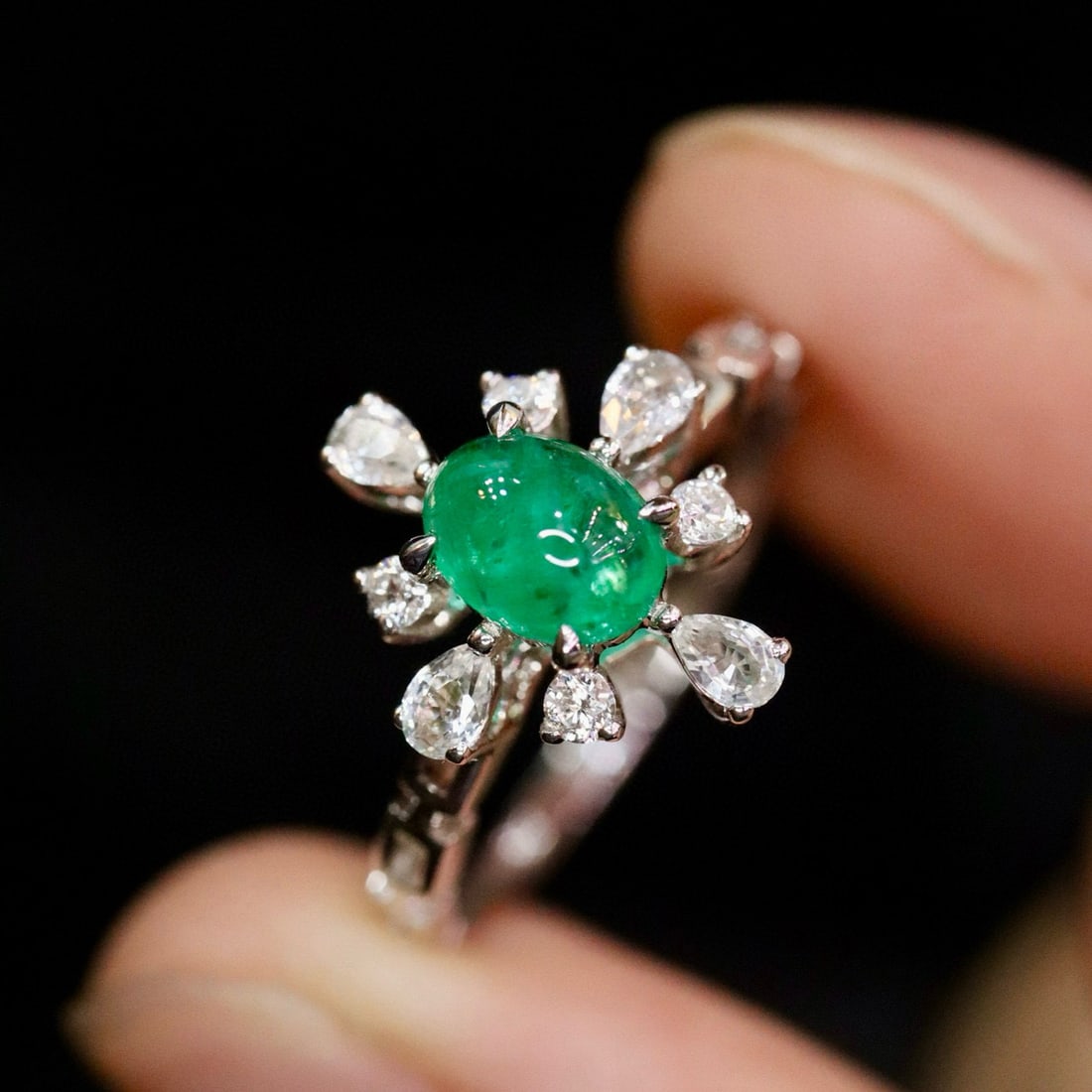 14k Gold 0.66 Ctw Natural Emerald & Diamond Ring - 4