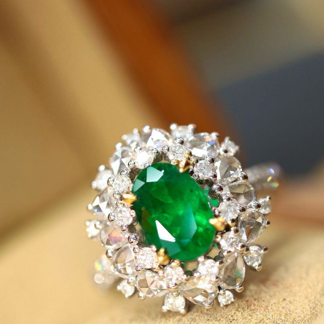 14k Gold 2.31 Ctw Natural Emerald & Diamond Ring (1 of 7)