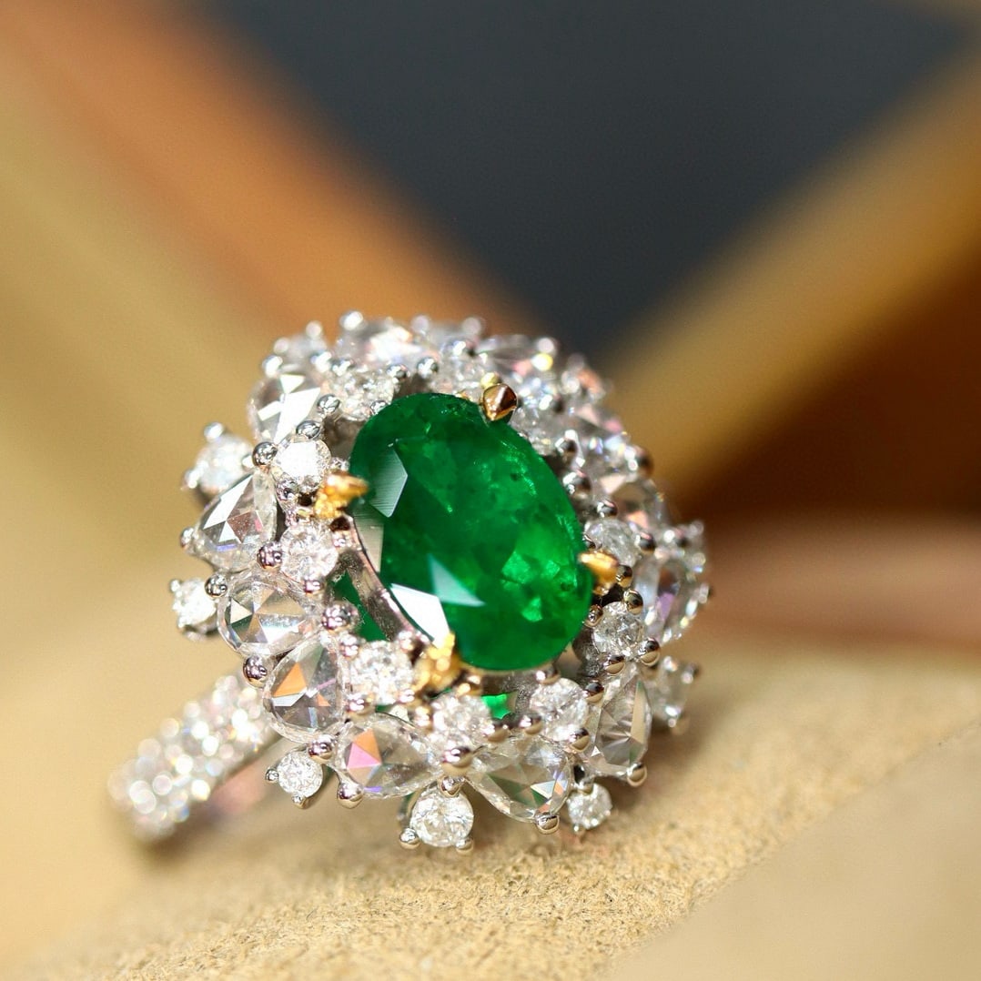 14k Gold 2.31 Ctw Natural Emerald & Diamond Ring - 6