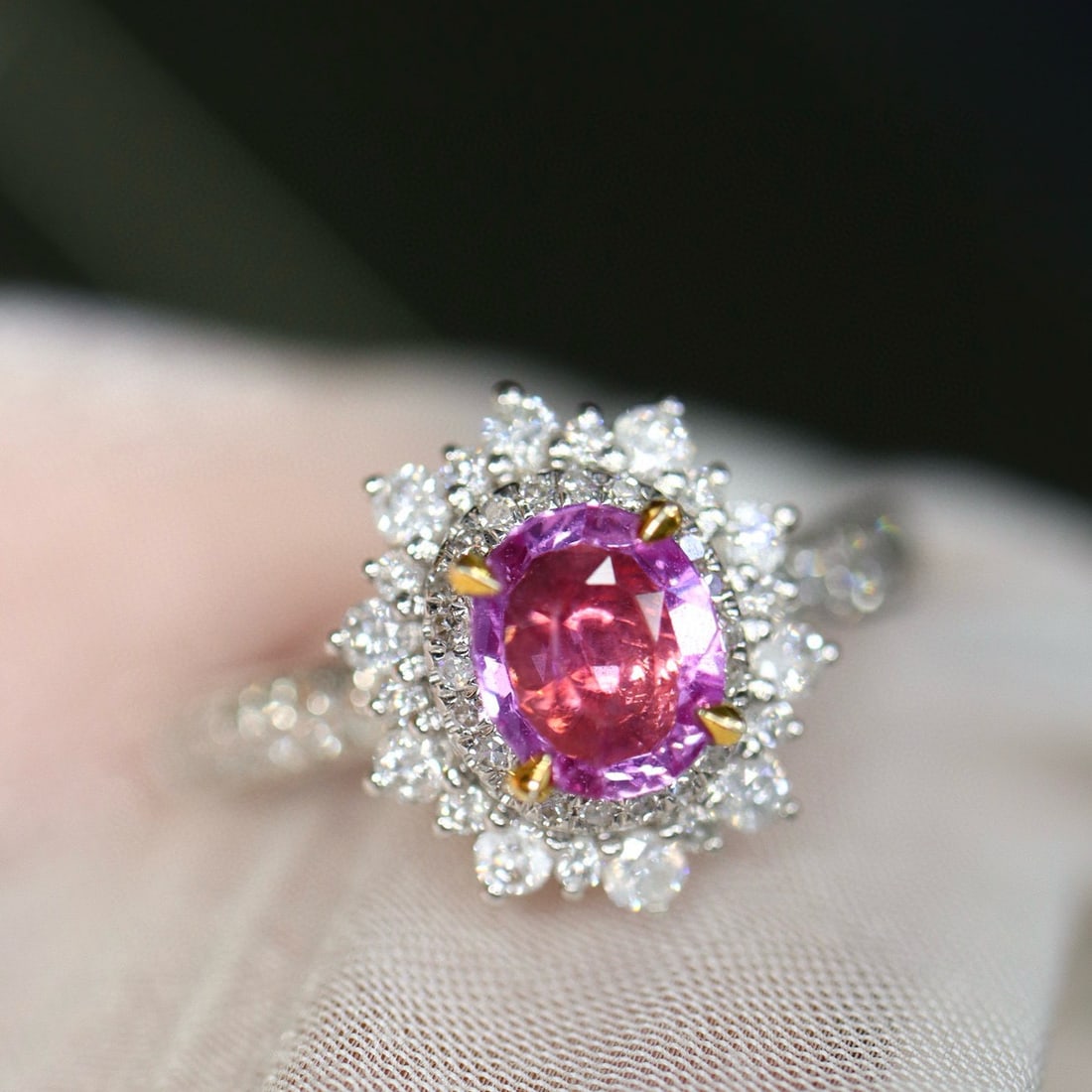 14k Gold 1.19 Ctw Natural Padparadscha Sapphire & Diamond Ring: Ref:231029182 // gold content:14k gold // ring size:7. 25us // // main gemstone:padparadscha sapphire // shape:oval // carat weight:0. 72ct // color:pink // treatment:natural // cut grade:g // //