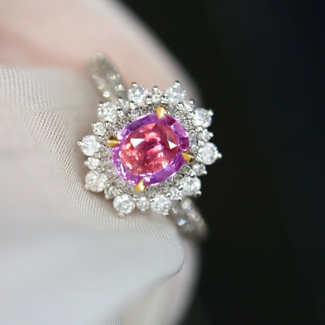 14k Gold 1.19 Ctw Natural Padparadscha Sapphire & Diamond Ring - 5