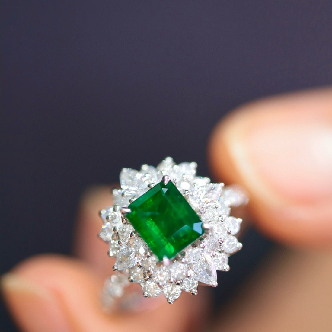 14k Gold 2.07 Ctw Natural Emerald & Diamond Ring - 2