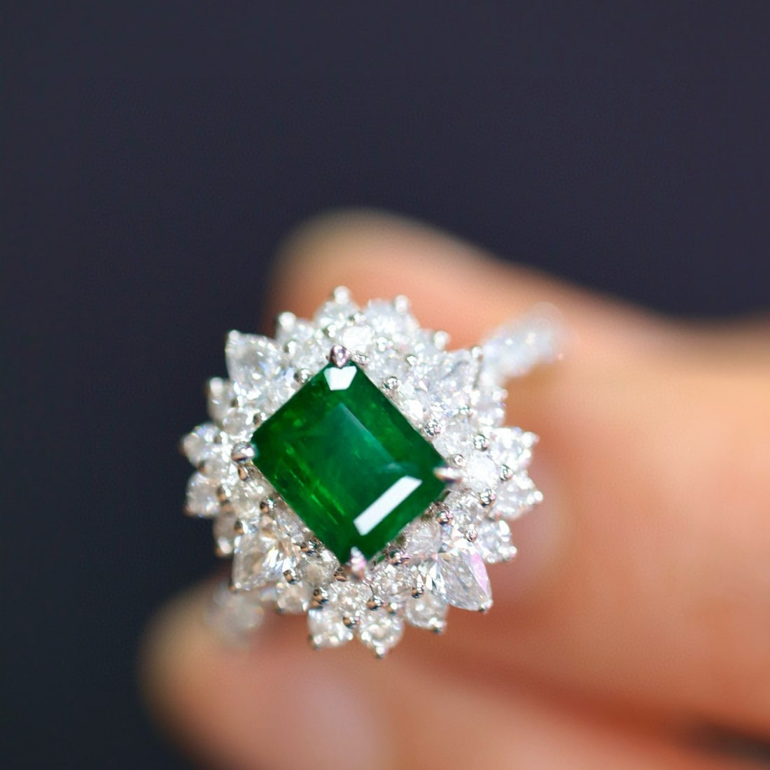 14k Gold 2.07 Ctw Natural Emerald & Diamond Ring - 6