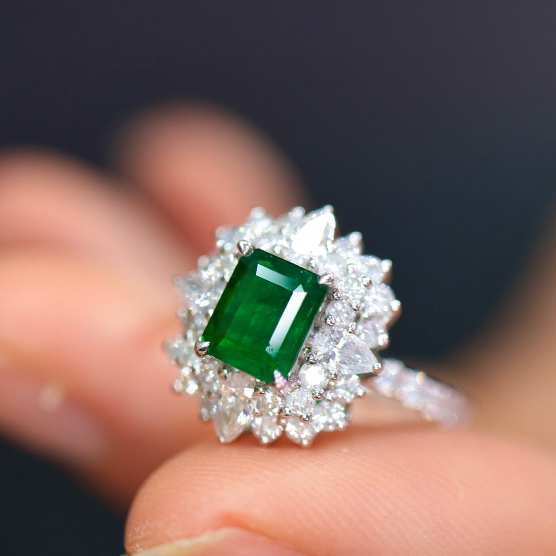 14k Gold 2.07 Ctw Natural Emerald & Diamond Ring - 7