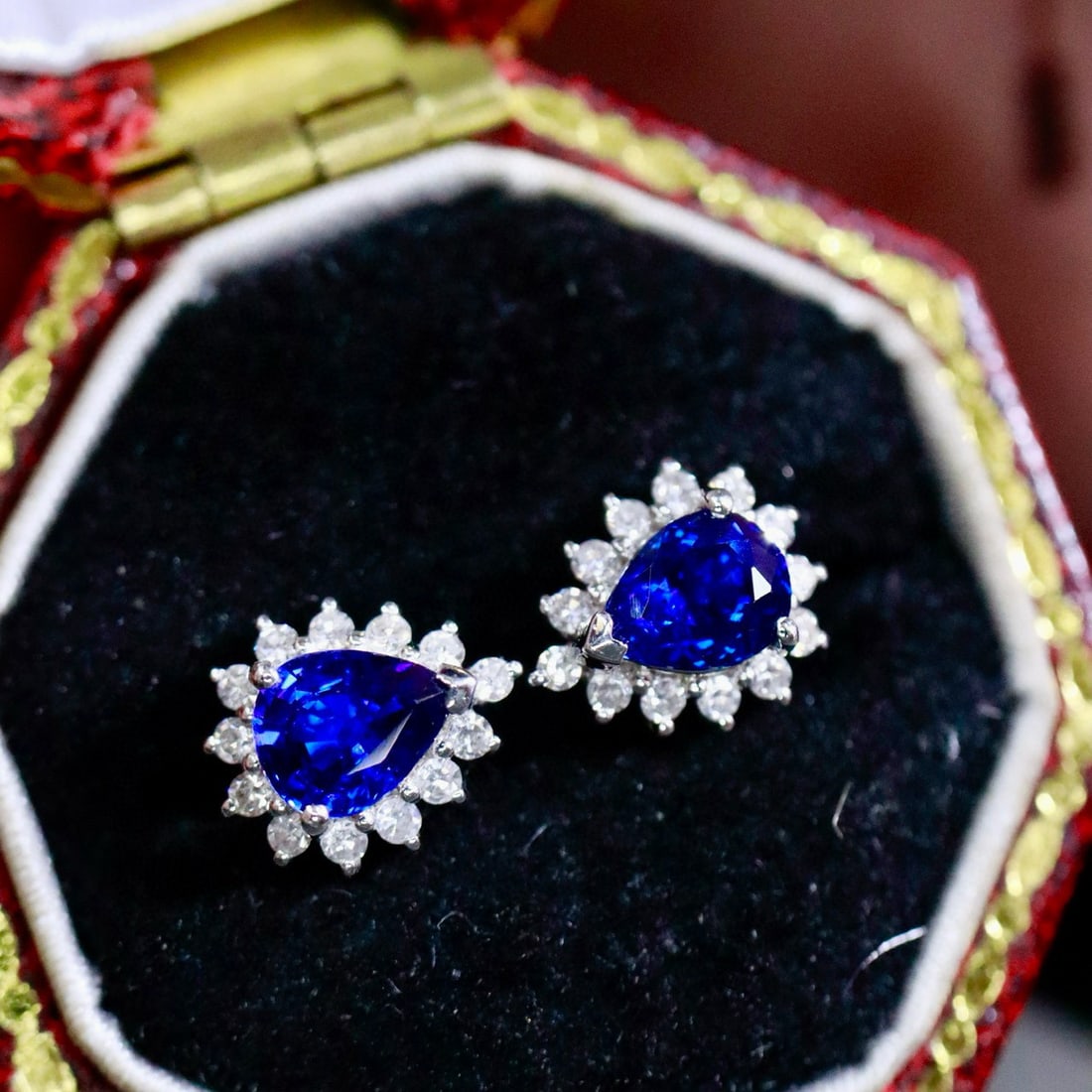 14k Gold 0.87 Ctw Natural Sapphire & Diamond Earrings - 3