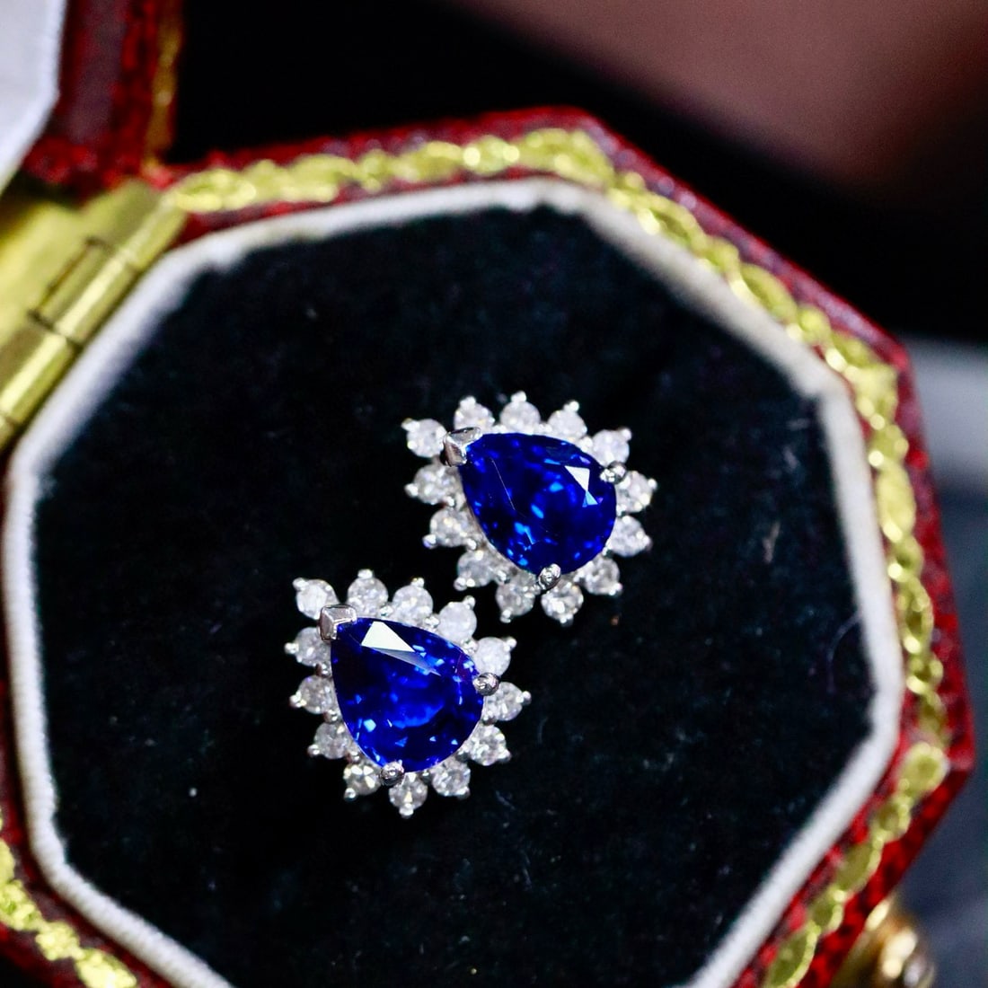 14k Gold 0.87 Ctw Natural Sapphire & Diamond Earrings - 6