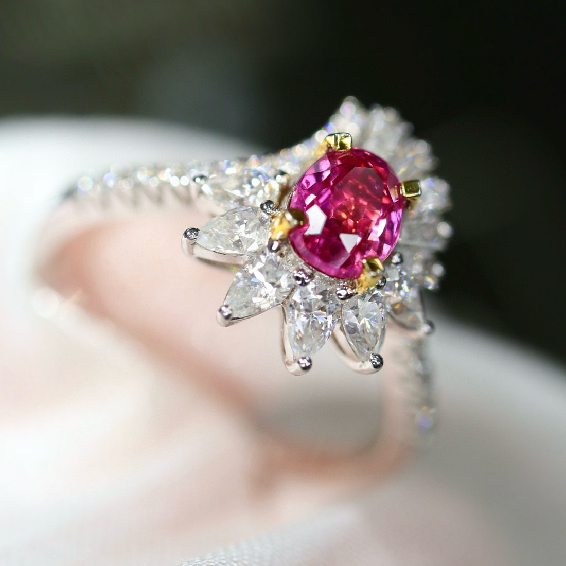 14k Gold 0.88 Ctw Natural Ruby & Diamond Ring - 3