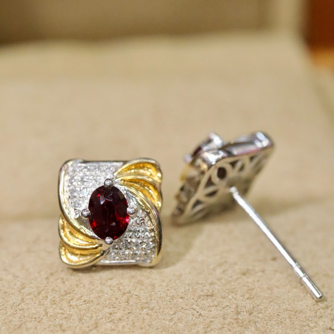14k Gold 0.53 Ctw Natural Ruby & Diamond Earrings - 3