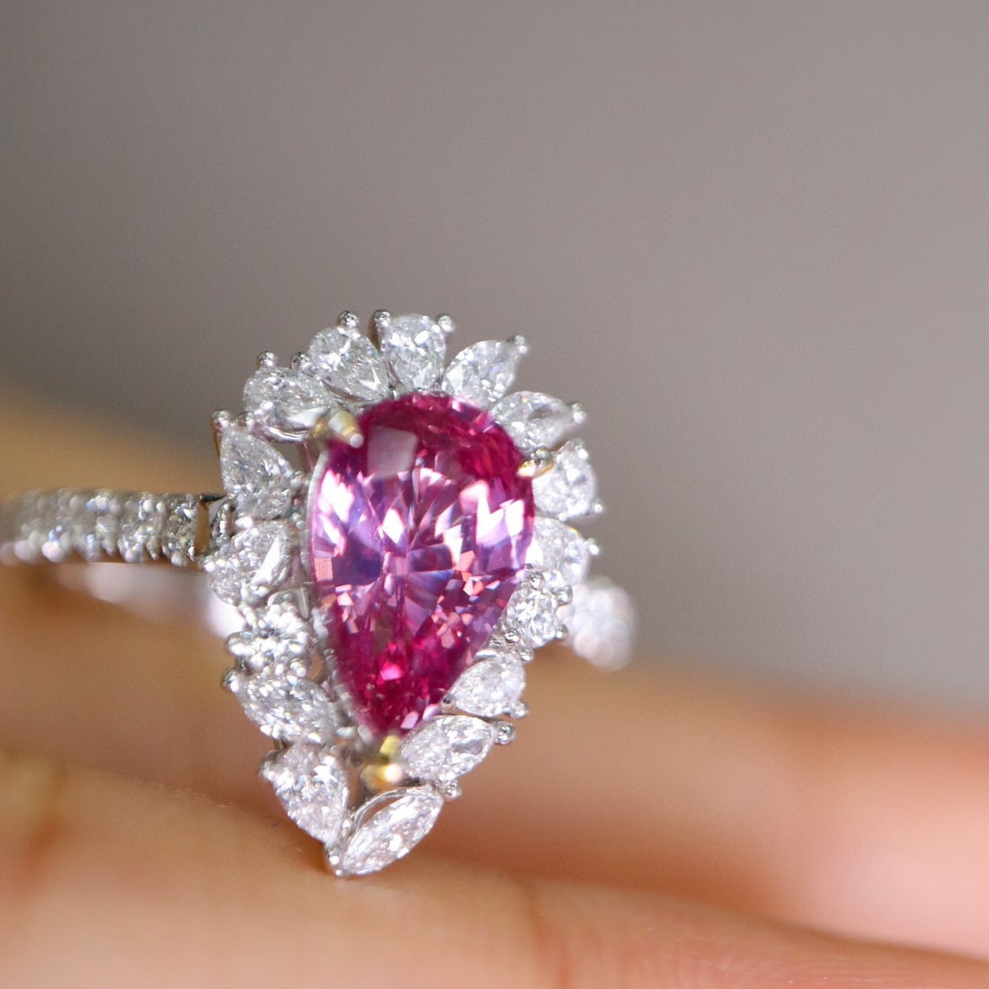 14k Gold 2.28 Ctw Natural Padparadscha Sapphire & Diamond Ring - 6