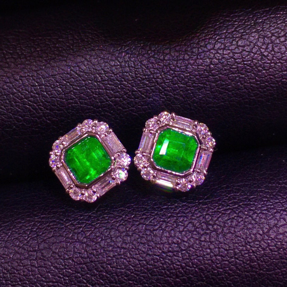 14k Gold 1 Ct Natural Emerald & Diamond Earrings - 2