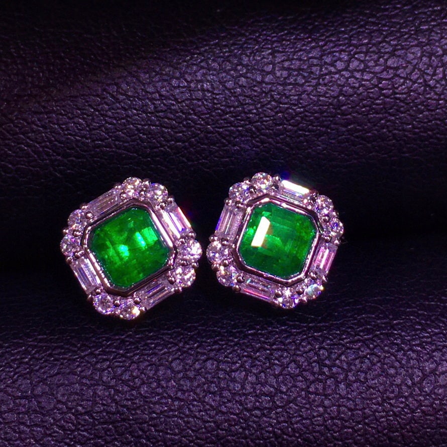 14k Gold 1 Ct Natural Emerald & Diamond Earrings - 3