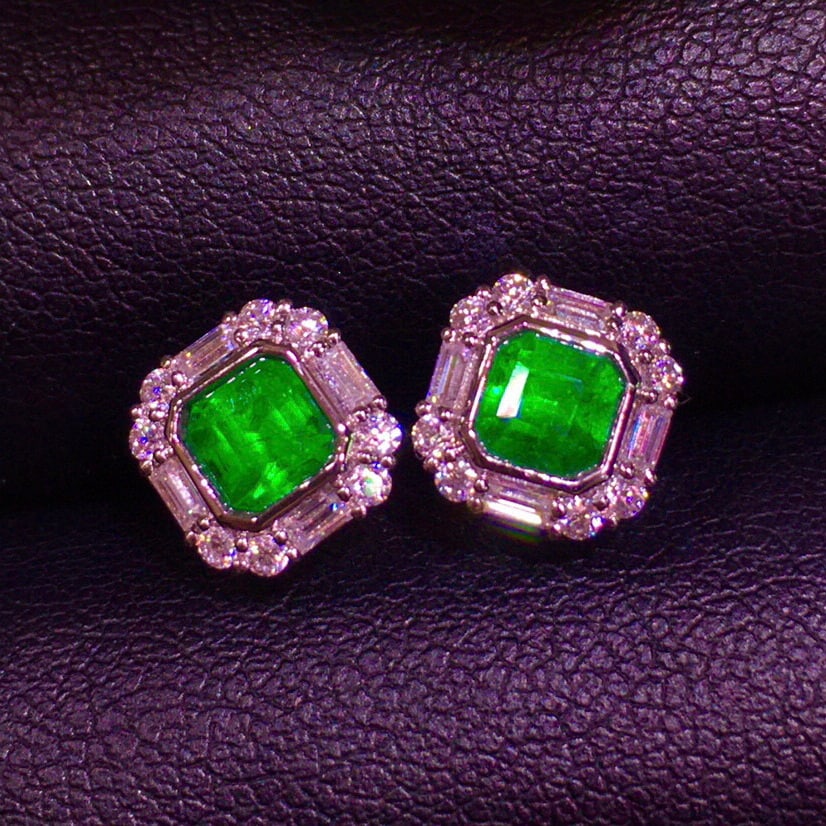 14k Gold 1 Ct Natural Emerald & Diamond Earrings - 4