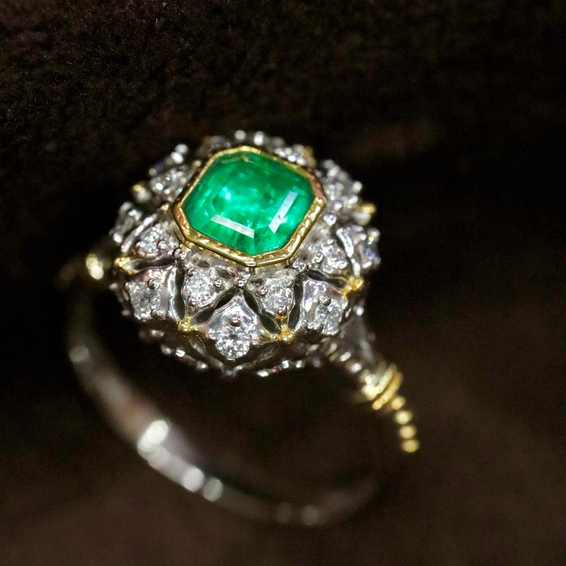 14k Gold 1.03 Ctw Natural Emerald & Diamond Ring - 5