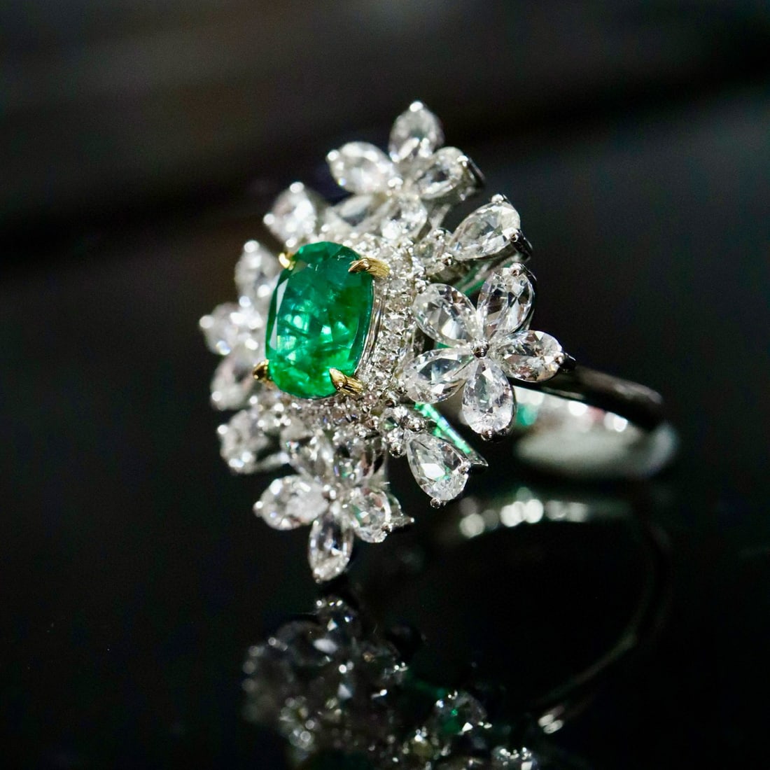 14k Gold 1.96 Ctw Natural Emerald & Diamond Ring - 2
