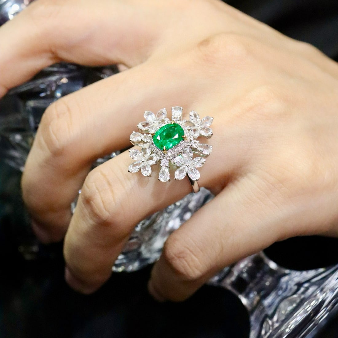14k Gold 1.96 Ctw Natural Emerald & Diamond Ring - 6
