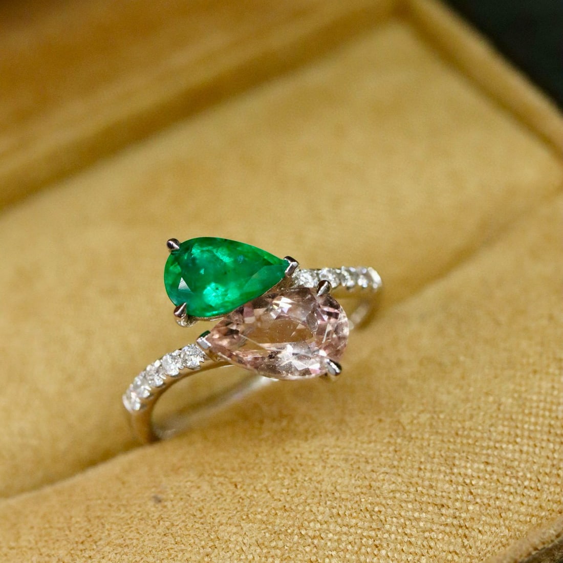 14k Gold 2.08 Ctw Natural Emerald & Morganite Ring - 2