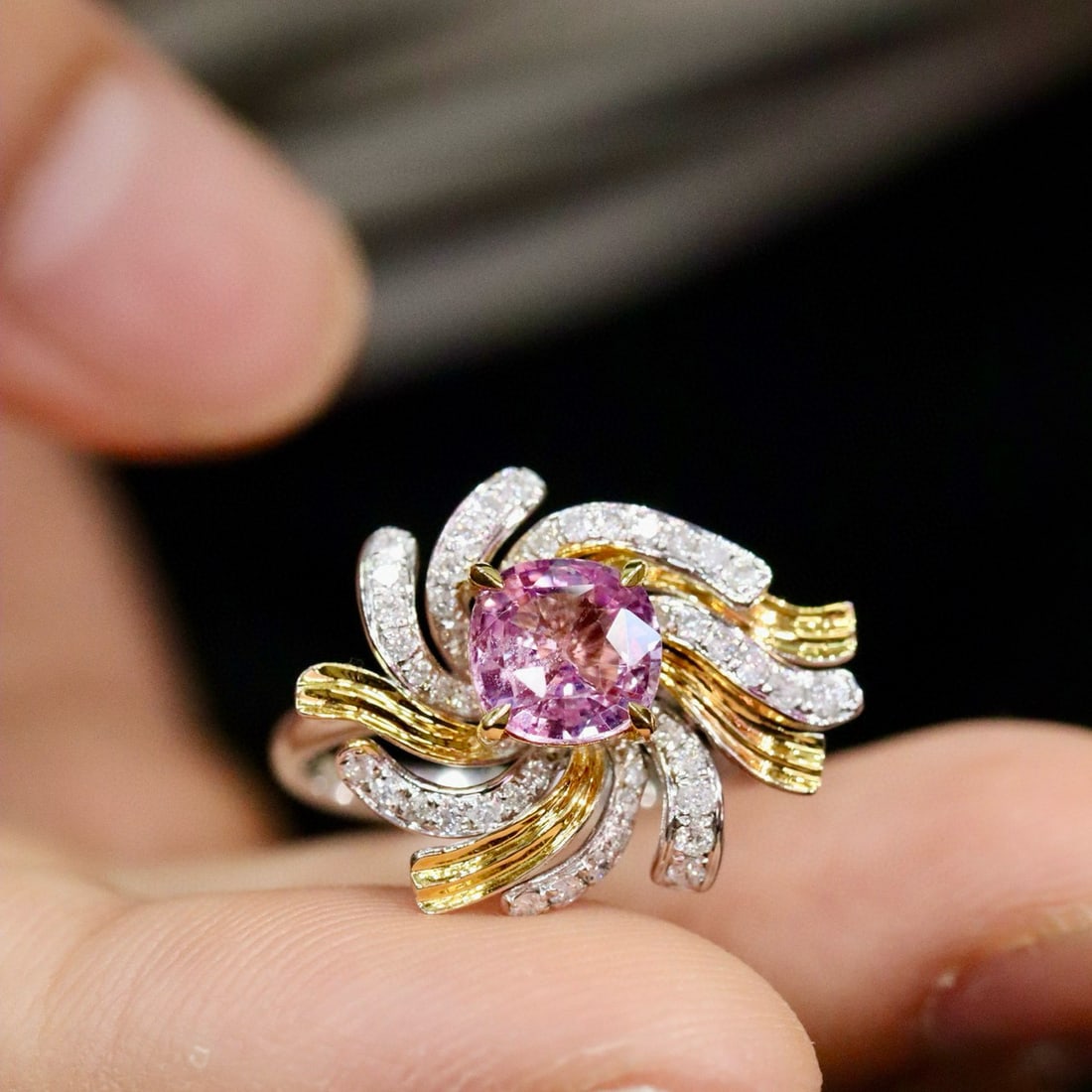 14k Gold 1.62 Ctw Natural Padparadscha Sapphire & Diamond Ring: Ref:231029217 // gold content:14k gold // ring size:7. 25us // // main gemstone:padparadscha sapphire // shape:oval // carat weight:1. 31ct // color:pink // treatment:natural // cut grade:g // //