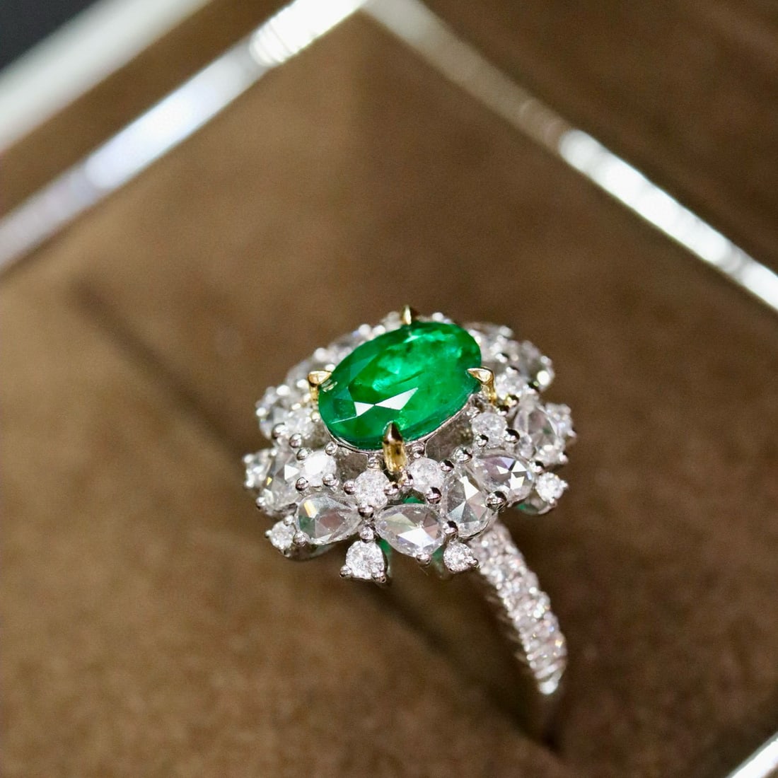14k Gold 2.31 Ctw Natural Emerald & Diamond Ring - 5