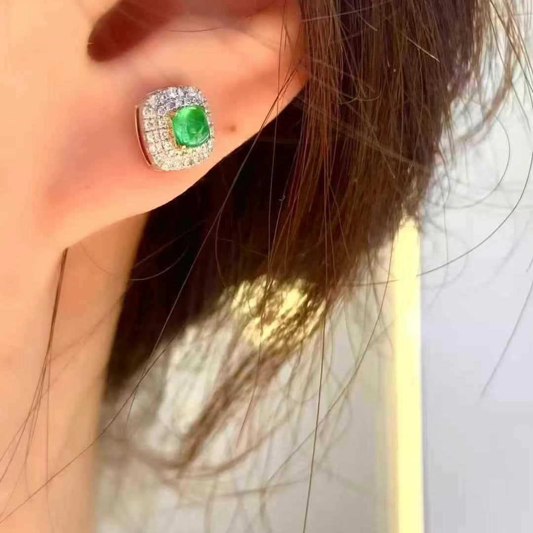 14k Gold 0.61 Ctw Natural Emerald & Diamond Earrings - 3