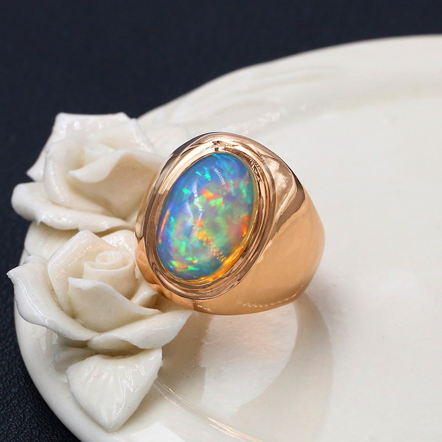 14k Gold 5.5 Ct Natural Opal Ring - 5