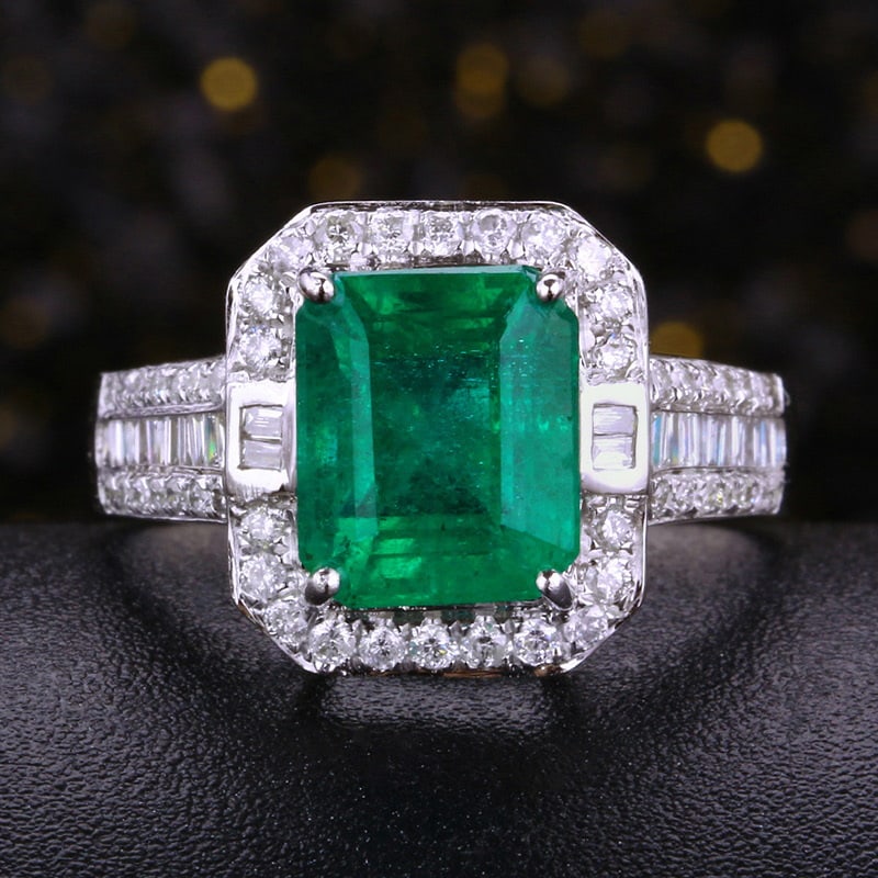 14k Gold 3.02 Ct Vivid Green Natural Emerald & Diamond Ring: Ref:231030014 // gold content:14k gold // ring size:7. 25us // // main gemstone:emerald // shape:octagonal // carat weight:3. 02ct // color:vivid green // treatment:natural // // adjacent gemstone 2