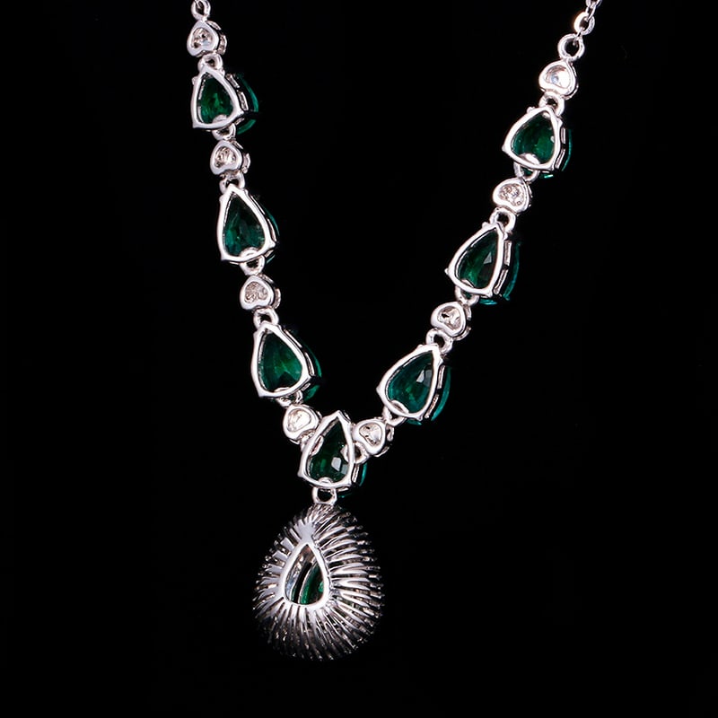 14k Gold 4.93 Ctw Natural Emerald & Diamond Necklace - 3
