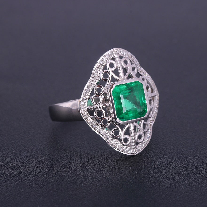 14k Gold 2.29 Ctw Vivid Green Natural Emerald & Diamond Ring - 3