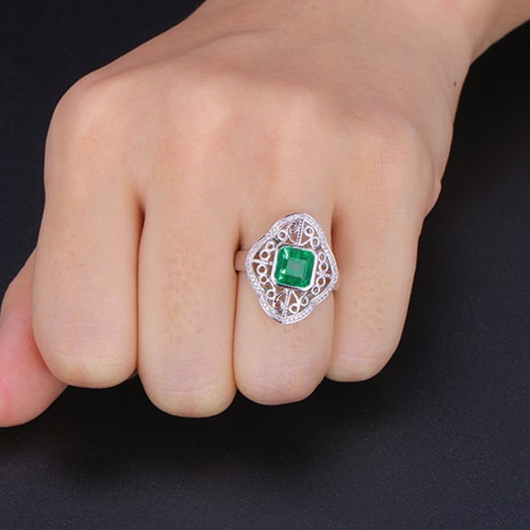 14k Gold 2.29 Ctw Vivid Green Natural Emerald & Diamond Ring - 4
