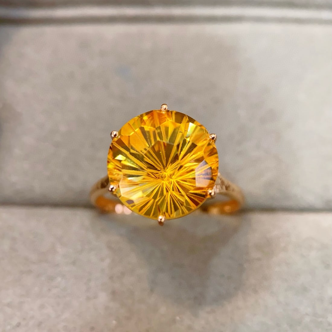 14k Gold 6.70 Ctw Natural Citrine & Diamond Ring: Ref:231030080 // gold content:14k gold // ring size:7. 25us // // main gemstone:citrine // shape:round // carat weight:6. 65ct // color:yellow // treatment:natural // cut grade:g // // adjacent