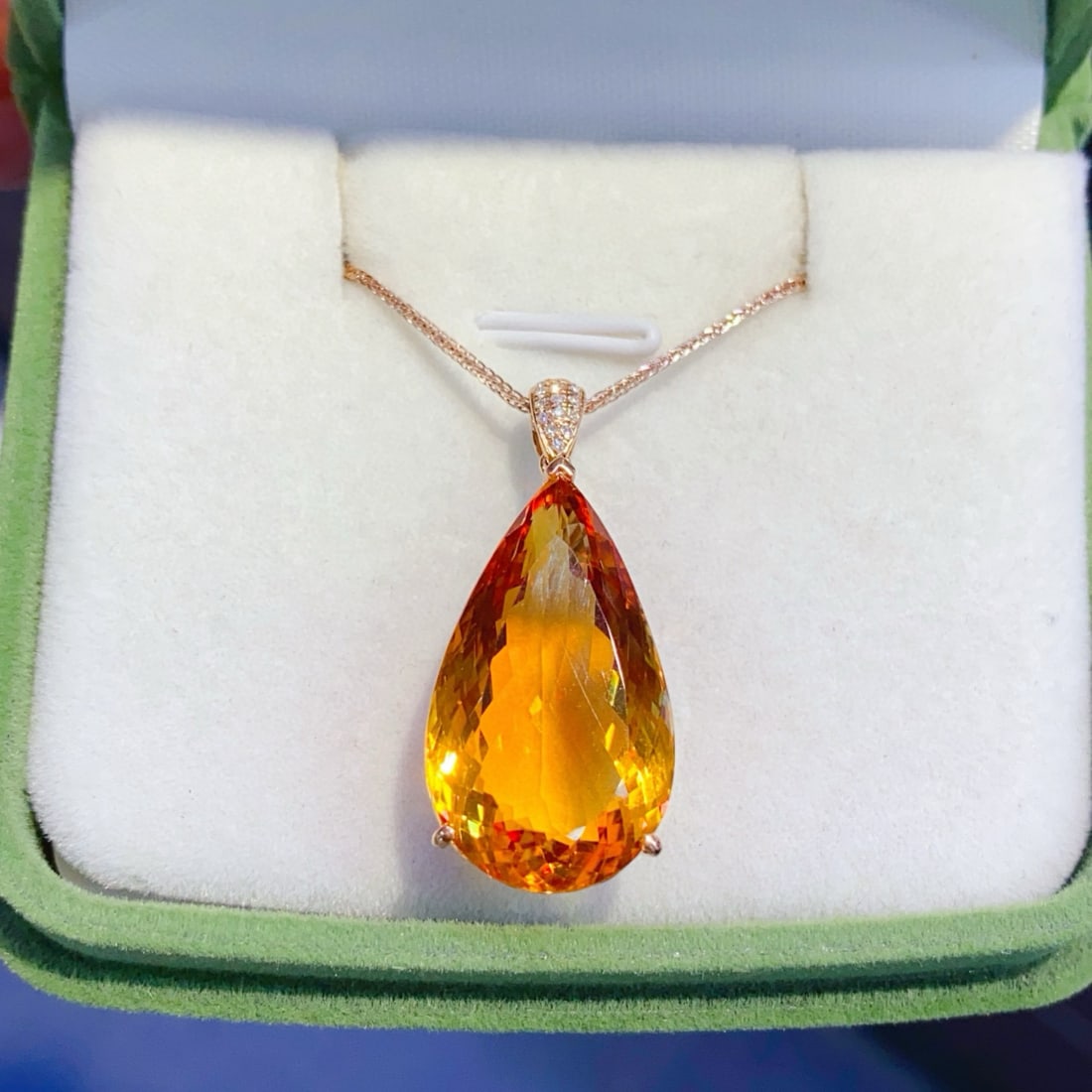 14k Gold 22.8 Ct Natural Amethyst & Diamond Pendant( Without Chain ): Ref:231030083 // gold content:14k gold // main gemstone:amethyst // shape:pear // carat weight:22. 8ct // color:yellow // treatment:natural // // adjacent gemstone 2 : diamond // number of stones:17