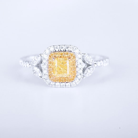 14k Gold 0.78 Ctw Natural Yellow Diamond & Diamond Ring: Ref:231030086 // gold content:14k gold // ring size:7. 25us // // main gemstone:yellow diamond // shape:cushion // carat weight:0. 4ct // color:yellow // treatment:natural // // adjacent gemstone 2 :
