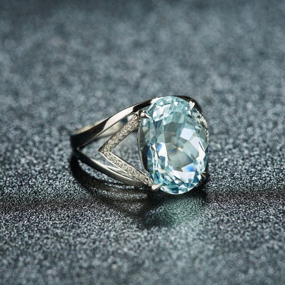 14k Gold 6.28 Ct Natural Aquamarine & Diamond Ring - 2