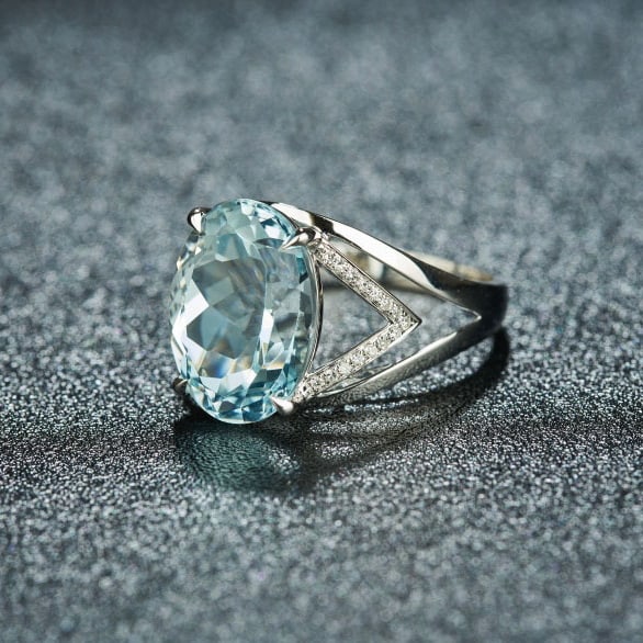 14k Gold 6.28 Ct Natural Aquamarine & Diamond Ring - 3