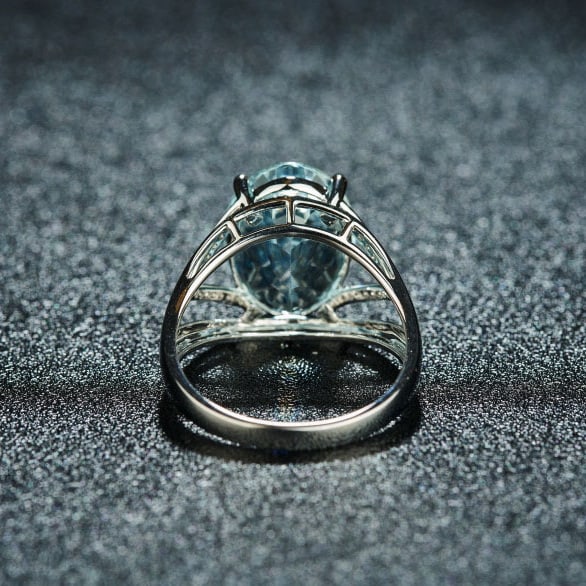 14k Gold 6.28 Ct Natural Aquamarine & Diamond Ring - 4