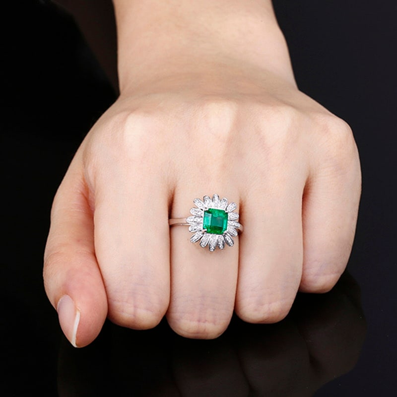 14k Gold 1.59 Ctw Vivid Green Natural Emerald & Diamond Ring - 4