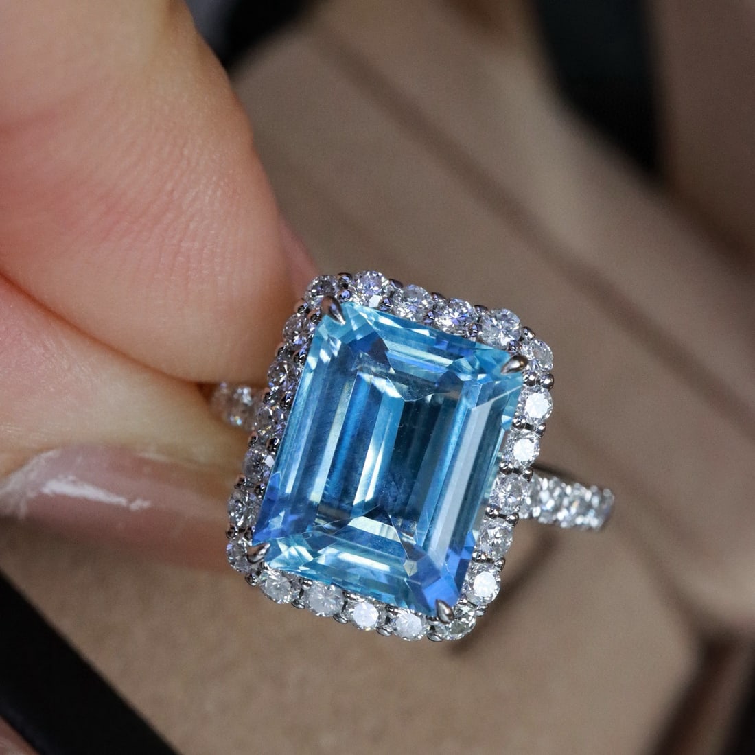 14k Gold 3.59 Ctw Natural Aquamarine & Diamond Ring - 3