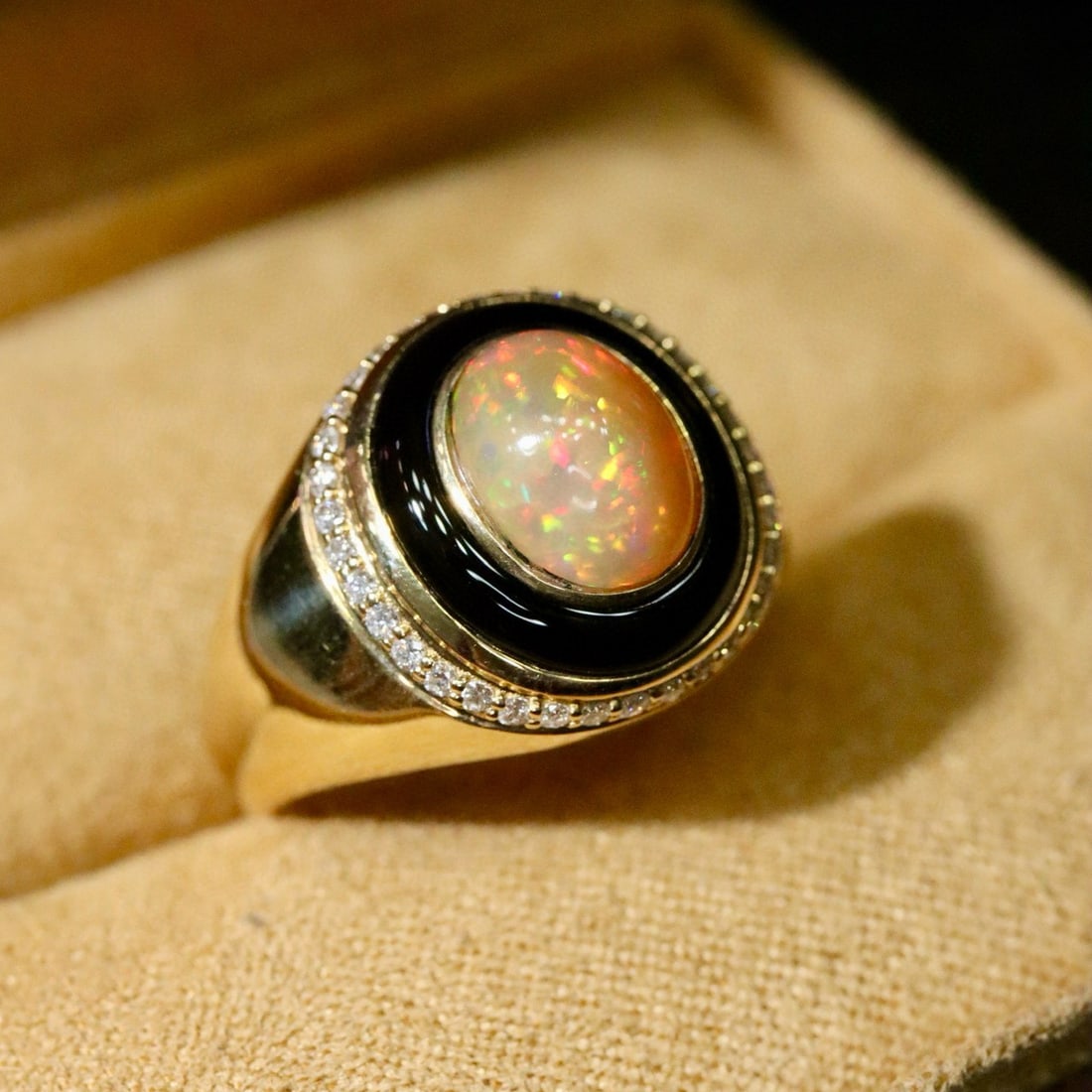 14k Gold 1.54 Ctw Natural Opal & Diamond Ring: Ref:231030151 // gold content:14k gold // ring size:7. 25us // // main gemstone:opal // shape:oval // carat weight:1. 25ct // color:color // treatment:natural // // adjacent gemstone 2 : diamond //