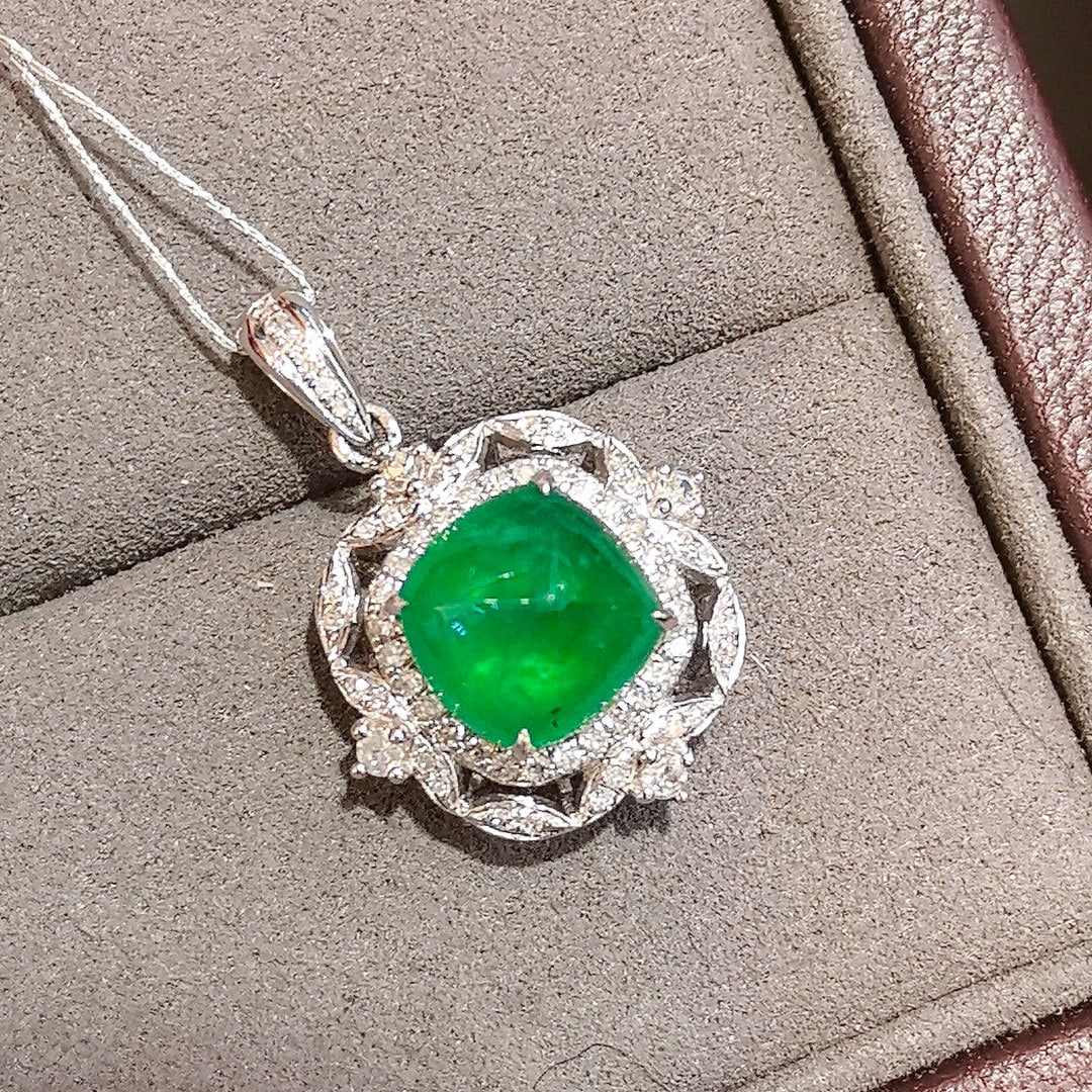 14k Gold 3.74 Ctw Vivid Green Natural Emerald & Diamond Pendant( Without Chain ) - 4