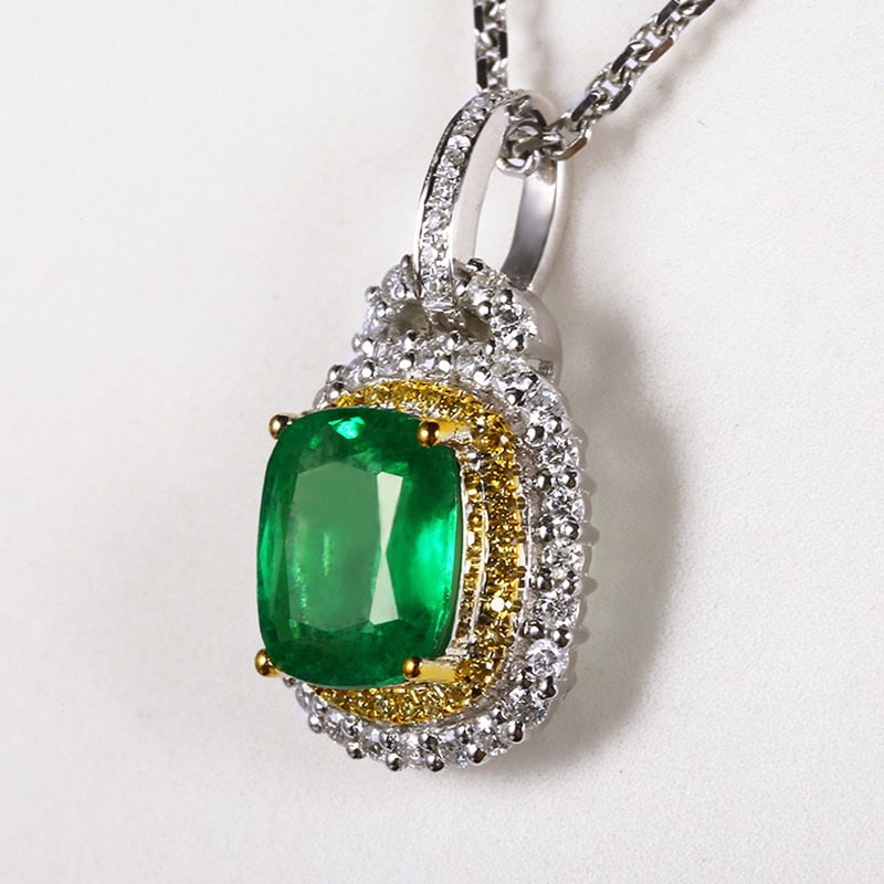 14k Gold 1.97 Ctw Vivid Green Natural Emerald & Diamond Pendant( Without Chain ) - 2