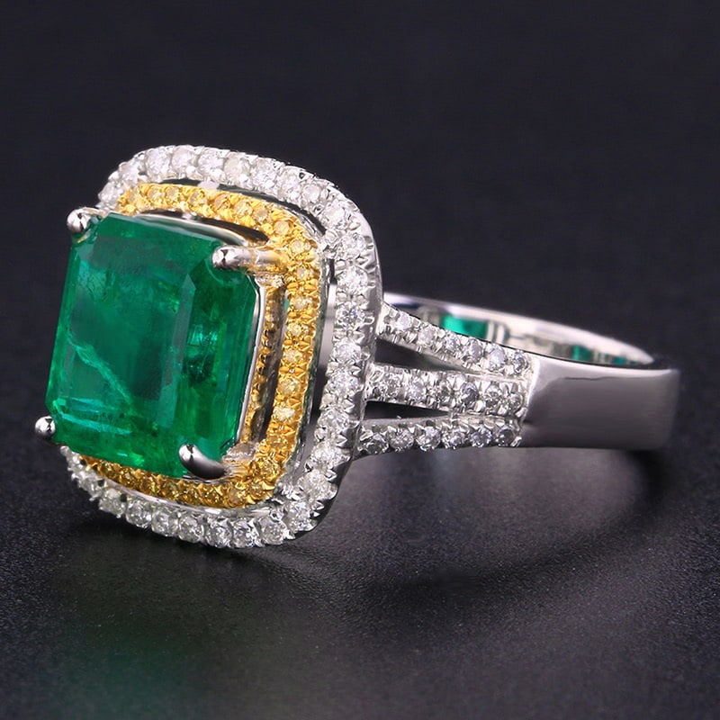 14k Gold 2.75 Ctw Vivid Green Natural Emerald & Diamond Ring - 2