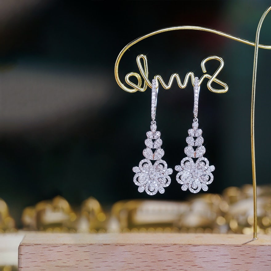 14k Gold 1.2 Ct Natural H Diamond Earrings: Ref:231030188 // gold content:14k gold // main gemstone:diamond // shape:round // carat weight:1. 2ct // clarity grade:vs-si // color:h // treatment:natural // cut grade:g // Condition: New Low