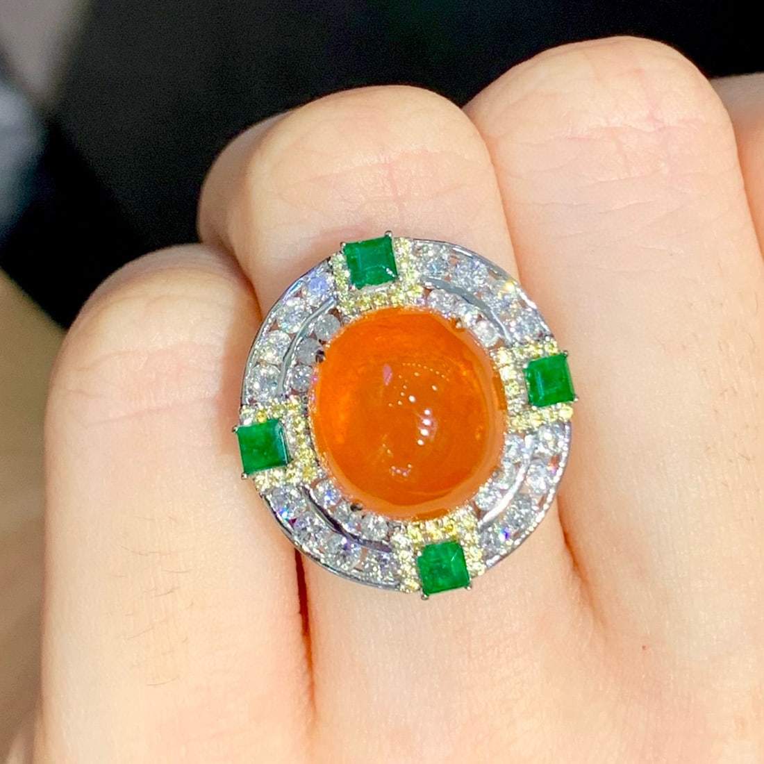 14k Gold 12.10 Ct Natural Spessartine & Diamond & Emerald Ring - 4